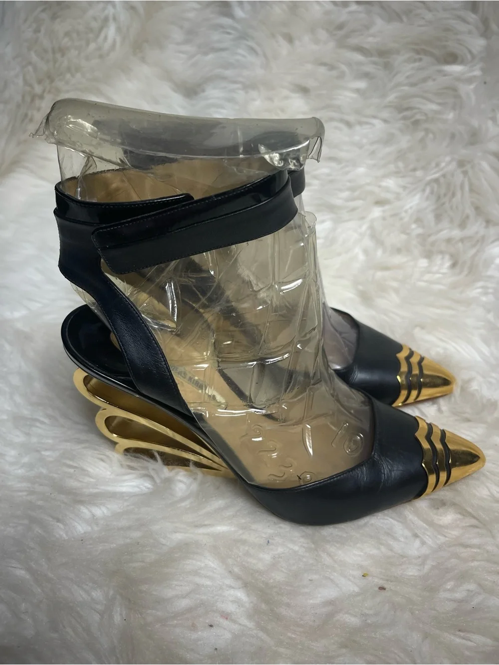 Nicholas Kirwood leather Black Ankle-Strap Heels Gold tSculpted Heel EU SZ 37.5